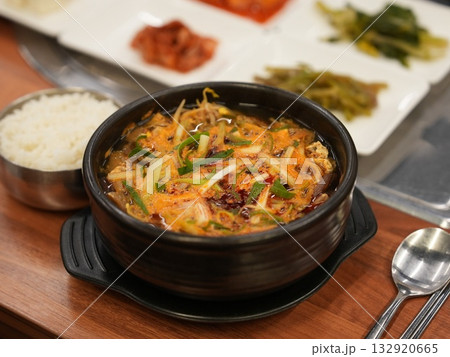 Korean traditional food. Spicy Beef and Vegetable Soup : yukgaejang 132920665
