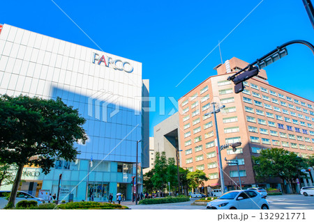 福岡市中央区天神の渡辺通りから西側 福岡パルコ、天神ビル側 西鉄福岡(天神)駅 昼カラー 福岡市中央区天神の渡辺通りから西側 福岡パルコ、天神ビル側 西鉄福岡(天神)駅 昼カラー 132921771