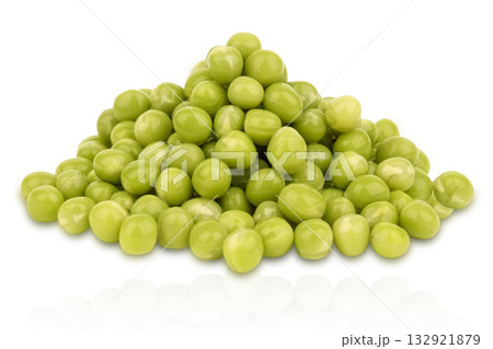 Canned green peas isolated on white background Canned green peas isolated on white background 132921879