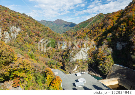 八ッ場ダムから眺める秋の吾妻渓谷 群馬県 八ッ場ダムから眺める秋の吾妻渓谷 群馬県 132924948
