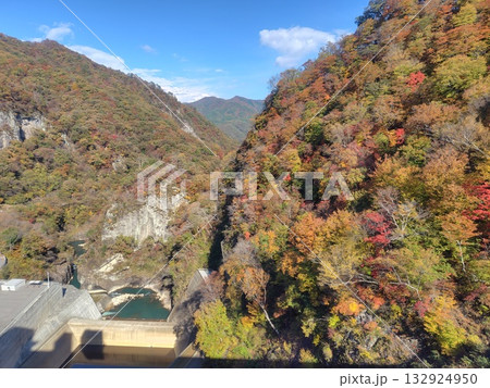 八ッ場ダムから眺める秋の吾妻渓谷 群馬県 八ッ場ダムから眺める秋の吾妻渓谷 群馬県 132924950