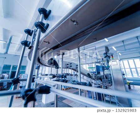 The plastic bottle blowing machine. PET preforms for blowing of plastic bottles 132925983