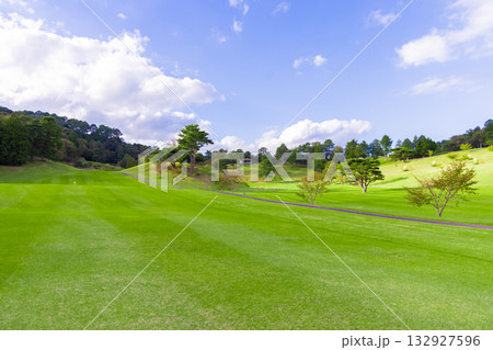 ゴルフ場 ゴルフコース 自然 風景 ゴルフイメージ ゴルフ場 ゴルフコース 自然 風景 ゴルフイメージ 132927596