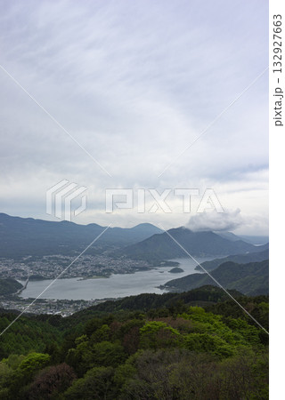 山梨県河口湖周辺の街並み 132927663