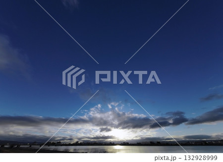 多様な雲が観えた朝空と川・冬・超広角・空主体・240206am 多様な雲が観えた朝空と川・冬・超広角・空主体・240206am 132928999