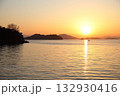 海に沈む夕日 132930416