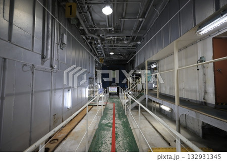 車両甲板 132931345