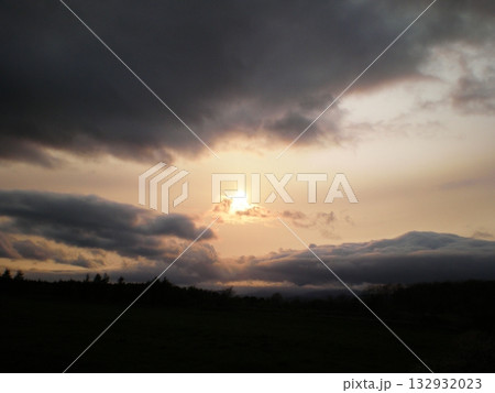 春の夕日 春の夕日 132932023