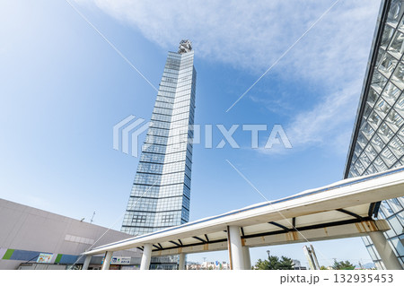 秋田県秋田市　晴天のポートタワーセリオン 132935453