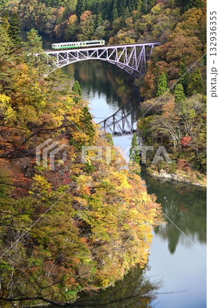 只見線第一橋梁と紅葉 只見線第一橋梁と紅葉 132936355