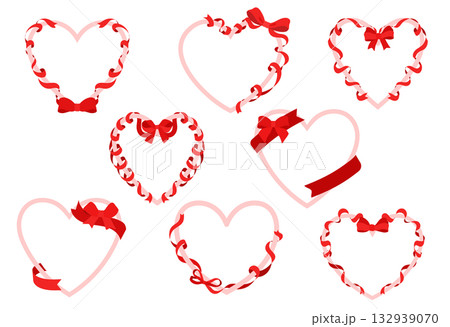 リボンが巻き付いたハートフレームのイラストセット 132939070