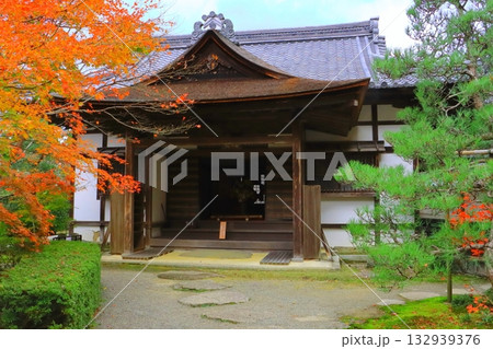秋の金剛輪寺(明寿院・滋賀県愛荘町) 秋の金剛輪寺(明寿院・滋賀県愛荘町) 132939376