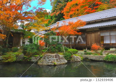 秋の百済寺（本坊ー喜見院庭園・東近江市） 132939406
