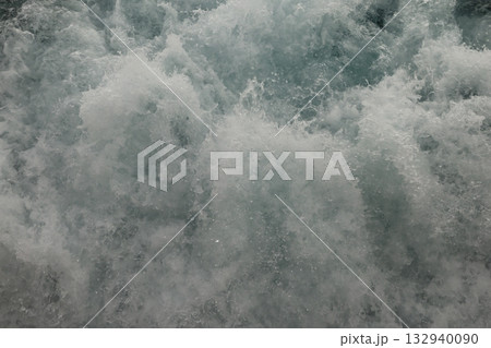水 132940090