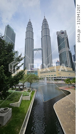 this is famous build in Malaysia named Twin Tower at KLCC 132941207