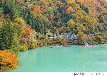 黒部峡谷　トロッコ鉄道 132944597