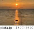 きれいな夕日 132945640