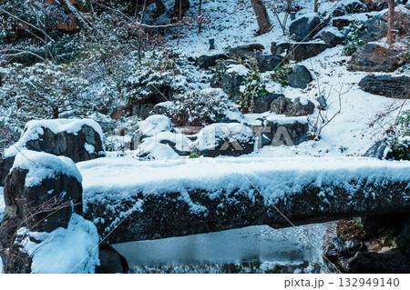 長岡天満宮　雪の錦景苑 132949140