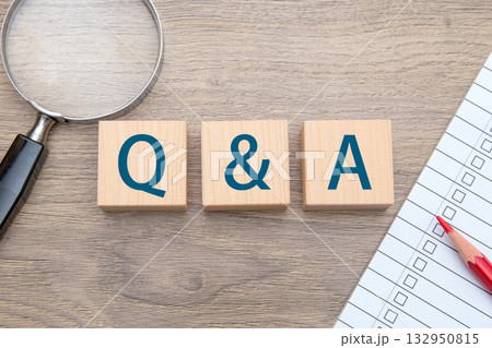 Q&A（チェックリストと虫メガネ） 132950815
