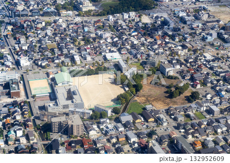 富山市立南部中学校付近を空撮 132952609