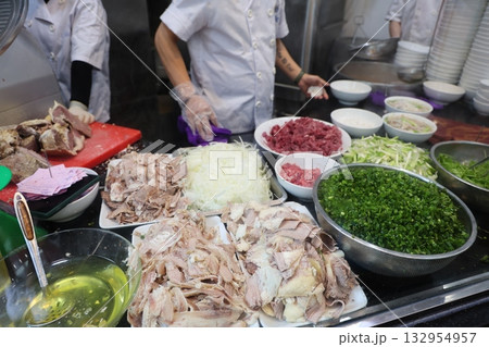 フォーの店のキッチン フォーの店のキッチン 132954957