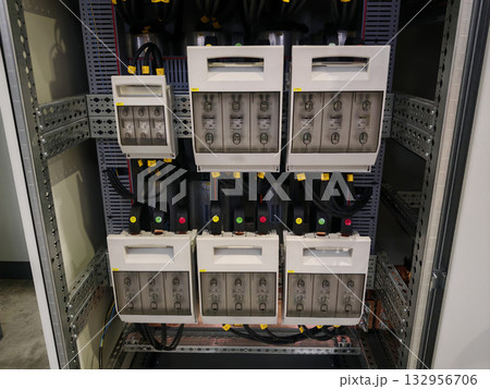 Wired power device 132956706