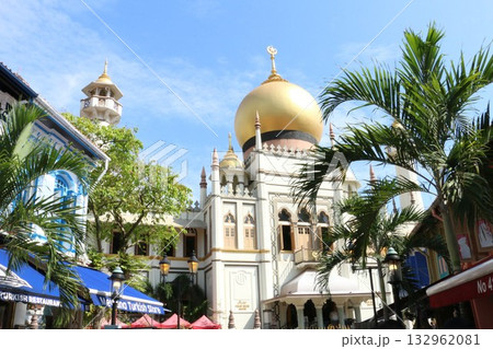 アラブ・ストリーのシンボル サルタン・モスク 132962081
