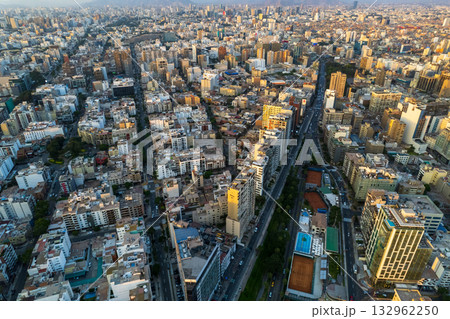Aerial view of Miraflores and its boardwalk in Lima. 132962250