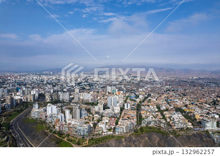Aerial view of Miraflores and its boardwalk in Lima. 132962257