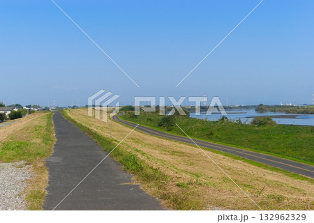 利根川サイクリングロード右岸2025年11月 132962329