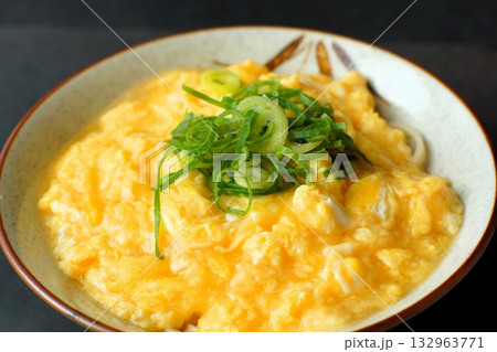 卵とじうどん 卵とじうどん 132963771