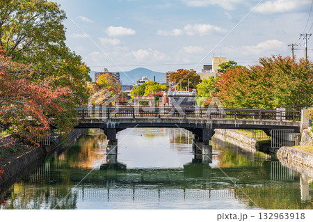 秋の琵琶湖疏水風景 京都市 秋の琵琶湖疏水風景 京都市 132963918