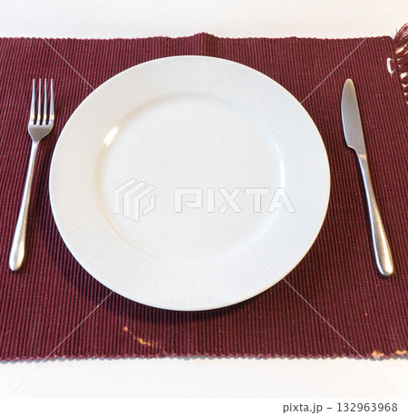 Minimalist table fit 132963968