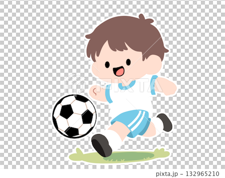 サッカーをする男の子(足元草あり) サッカーをする男の子(足元草あり) 132965210