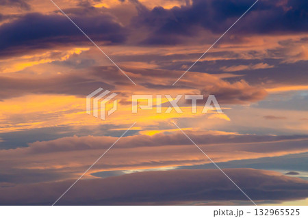 美しい夕焼け雲　b-2-2 高コントラスト 132965525