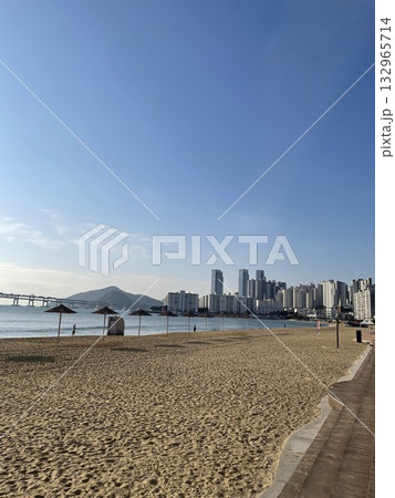 韓国 釜山 広安里ビーチ 海岸 砂浜 韓国 釜山 広安里ビーチ 海岸 砂浜 132965714