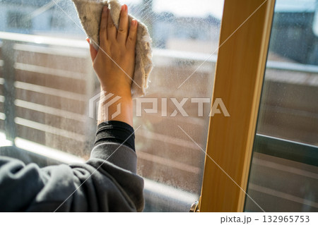 主婦の窓掃除 主婦の窓掃除 132965753