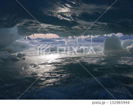 流氷のなか 132965948