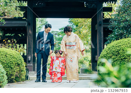 家族　七五三　ポートレート 132967933
