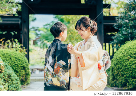 七五三　親子 132967936