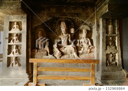 The religious sites and art at the Elora Caves,a UNESCO World Heritage Site,are one of the world's largest collections of rock-cut temples, dating back to 600-1000 AD. Located at Aurangabud in India. 132969864