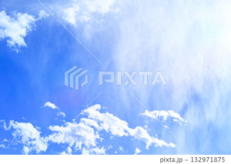 青空と雲イメージ 132971875
