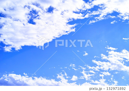 青空と雲イメージ 132971892