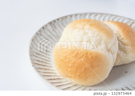 やわらか牛乳パン 132973464
