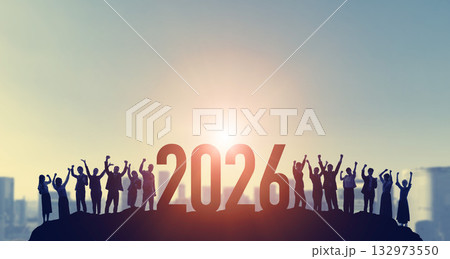 2026年を祝って万歳する人々　ビジネス向け2026年新年イメージ　令和8年年賀状素材 132973550
