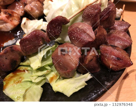 おいしい焼き鳥盛り合わせ 132976348