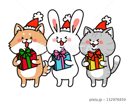サンタの帽子をかぶった犬猫兎トリオ 132976850