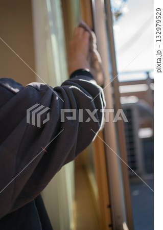 主婦の窓掃除 主婦の窓掃除 132979529