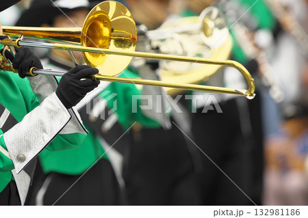 マーチングバンド パレード 楽器 マーチングバンド パレード 楽器 132981186