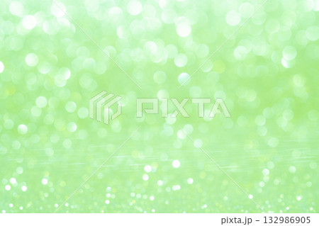 ライトグリーンカラー系の大小玉ボケキラキラ背景素材 132986905